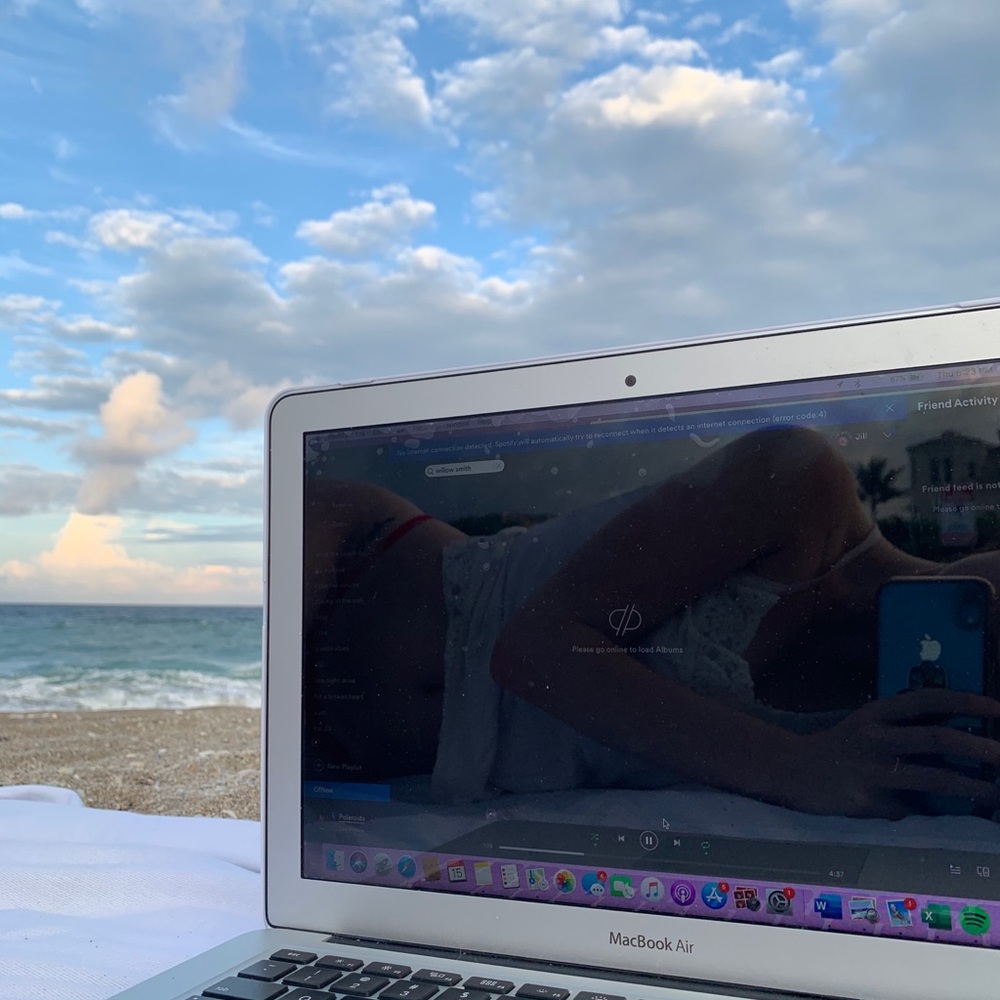 Meet your Posher, Jillian